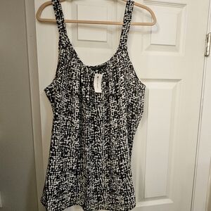 Black and White Patterned Women's Tank Top